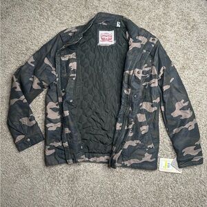 LEVI’S Camouflage Patterned Jacket NWT